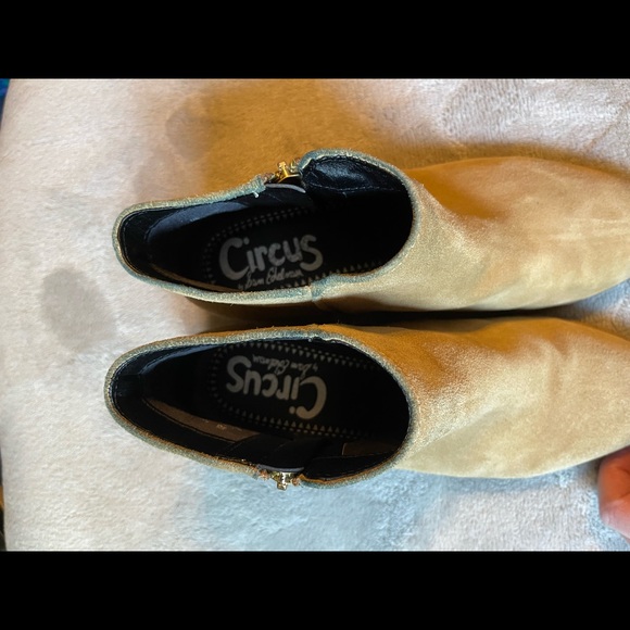 Circus by Sam Edelman Tan Suede Leather Upper Spiked Booties Size 8 - Picture 5 of 7